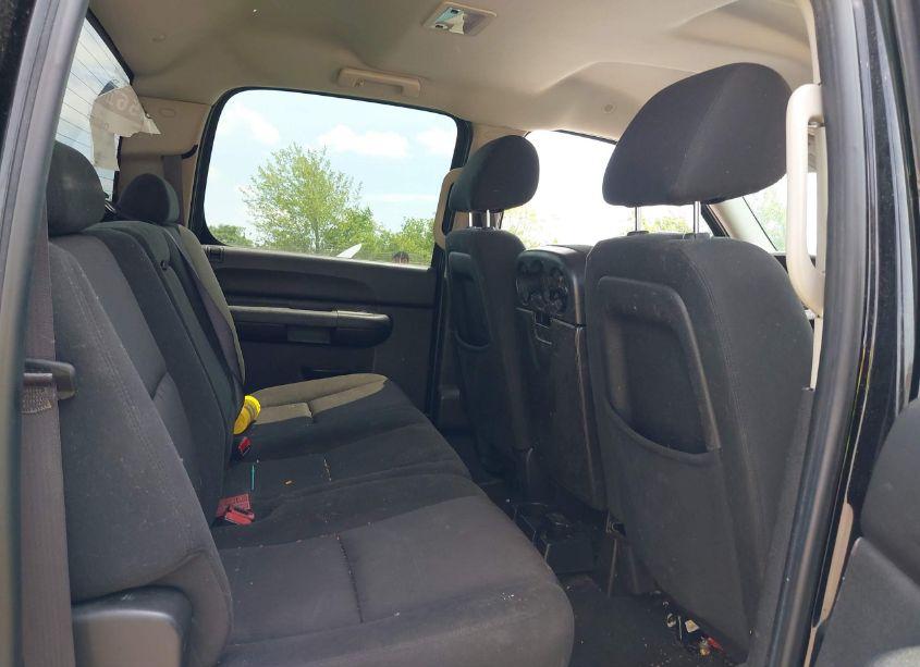 Photo 8 of 2011 Chevrolet Silverado 1500 LT (VIN 3GCPKSE31BG372744)