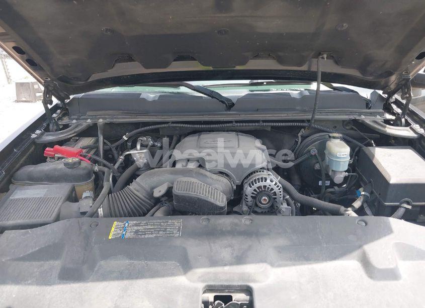 Photo 10 of 2011 Chevrolet Silverado 1500 LT (VIN 3GCPKSE32BG215918)