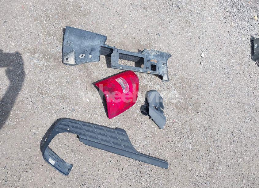 Photo 12 of 2011 Chevrolet Silverado 1500 LT (VIN 3GCPKSE32BG215918)