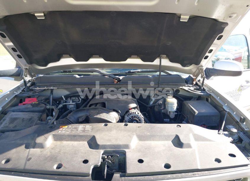 Photo 10 of 2011 Chevrolet Silverado 1500 LT (VIN 3GCPKSE32BG256047)