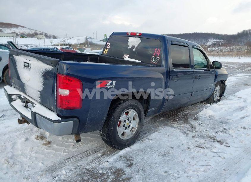 Photo 4 of 2011 Chevrolet Silverado 1500 LT (VIN 3GCPKSE32BG274273)
