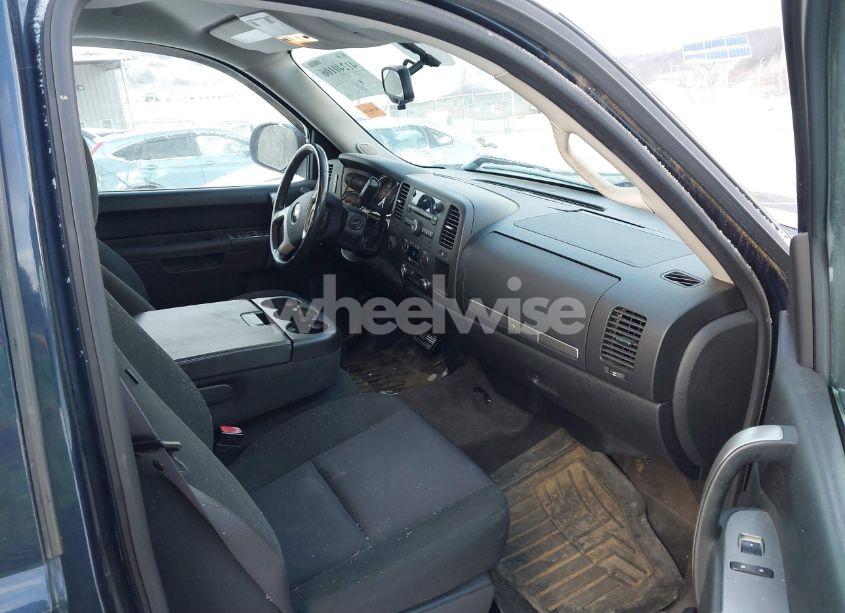 Photo 5 of 2011 Chevrolet Silverado 1500 LT (VIN 3GCPKSE32BG274273)