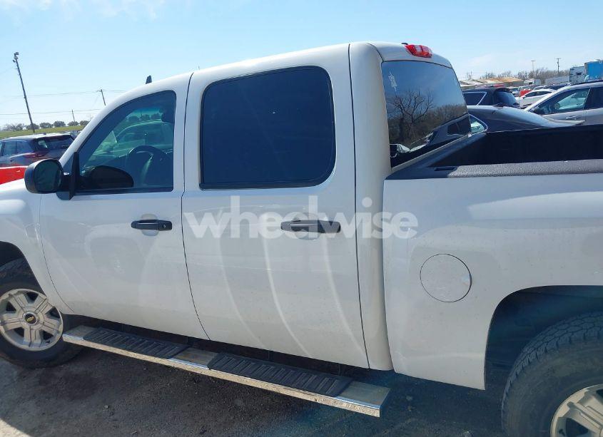 Photo 14 of 2011 Chevrolet Silverado 1500 LT (VIN 3GCPKSE32BG345813)