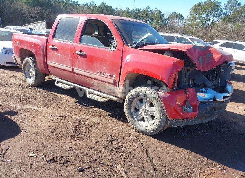 2011 Chevrolet Silverado 1500 LT (VIN 3GCPKSE32BG363809) main photo