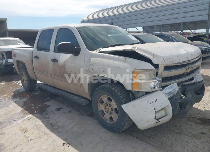 2011 Chevrolet Silverado 1500 LT (VIN 3GCPKSE32BG393845) main photo