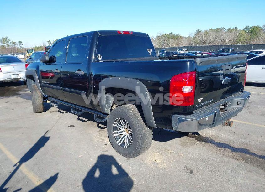Photo 3 of 2011 Chevrolet Silverado 1500 LT (VIN 3GCPKSE33BG168592)