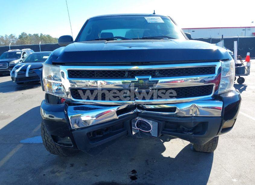 Photo 6 of 2011 Chevrolet Silverado 1500 LT (VIN 3GCPKSE33BG168592)