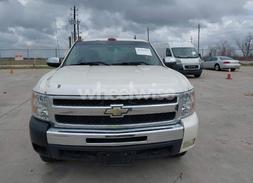 Photo 6 of 2011 Chevrolet Silverado 1500 LT (VIN 3GCPKSE33BG259362)