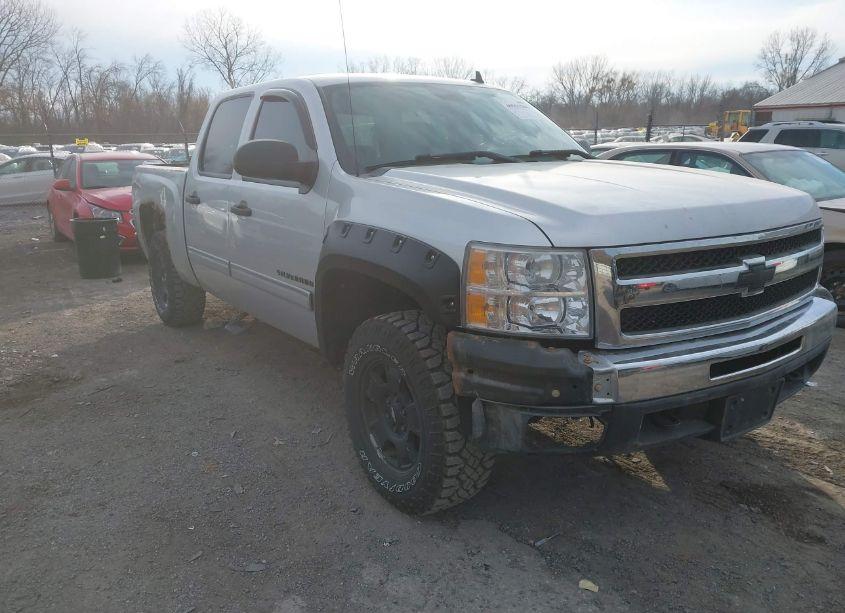 2011 Chevrolet Silverado 1500 LT (VIN 3GCPKSE33BG274850) main photo