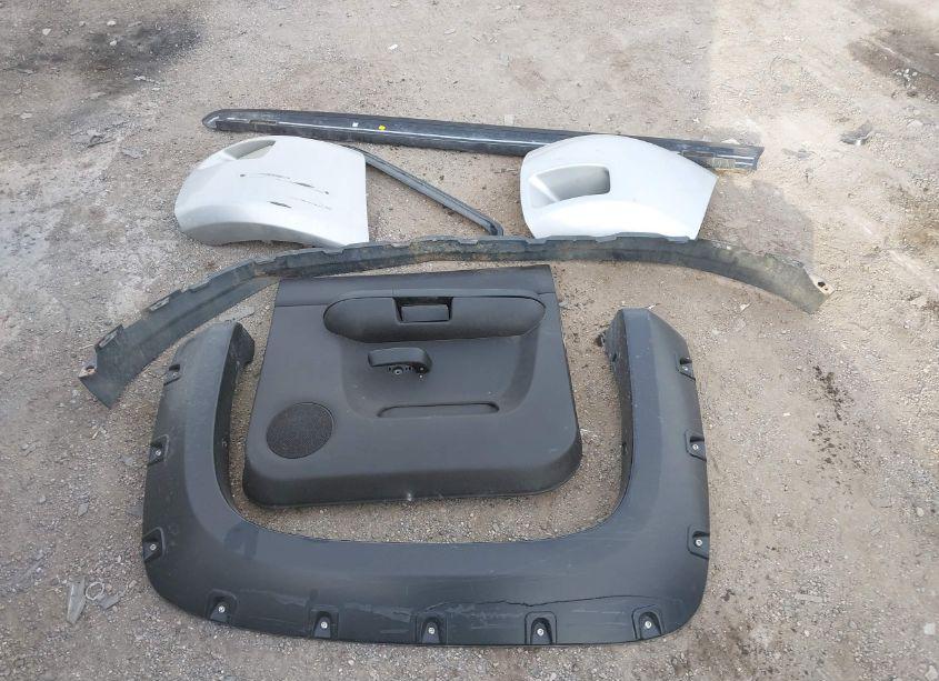 Photo 12 of 2011 Chevrolet Silverado 1500 LT (VIN 3GCPKSE33BG274850)