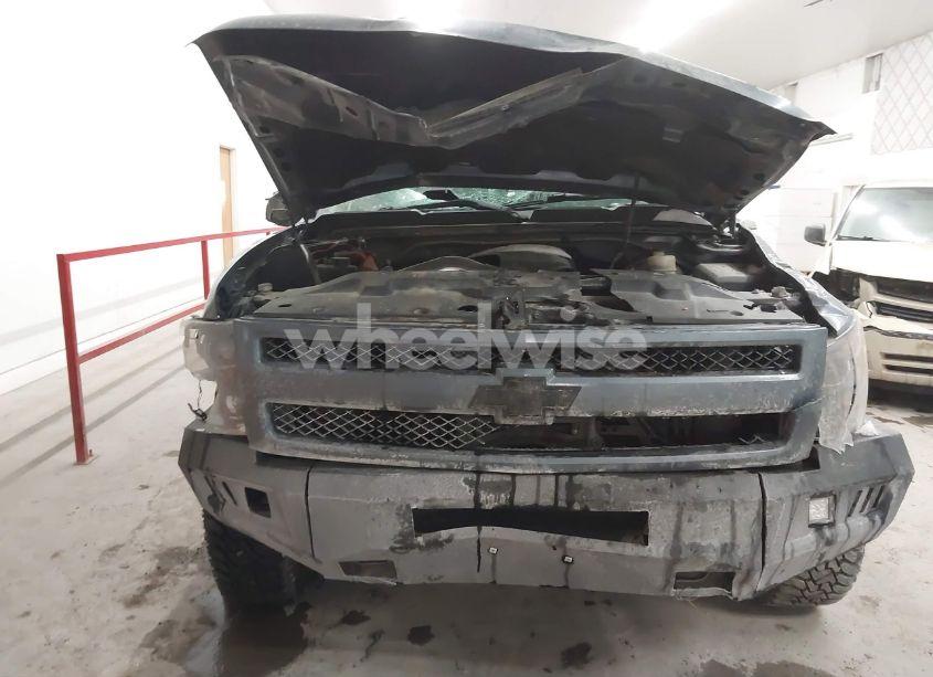 Photo 13 of 2011 Chevrolet Silverado 1500 LT (VIN 3GCPKSE33BG295102)