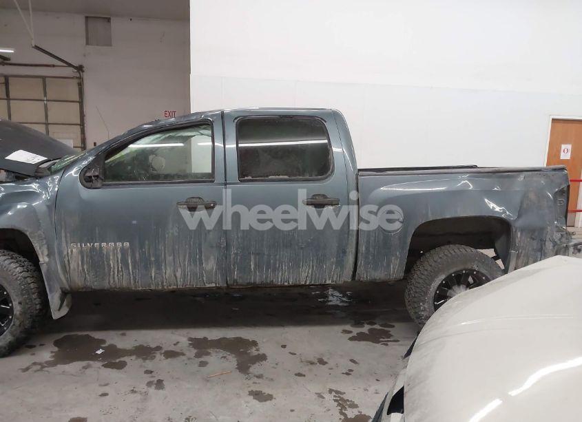 Photo 15 of 2011 Chevrolet Silverado 1500 LT (VIN 3GCPKSE33BG295102)