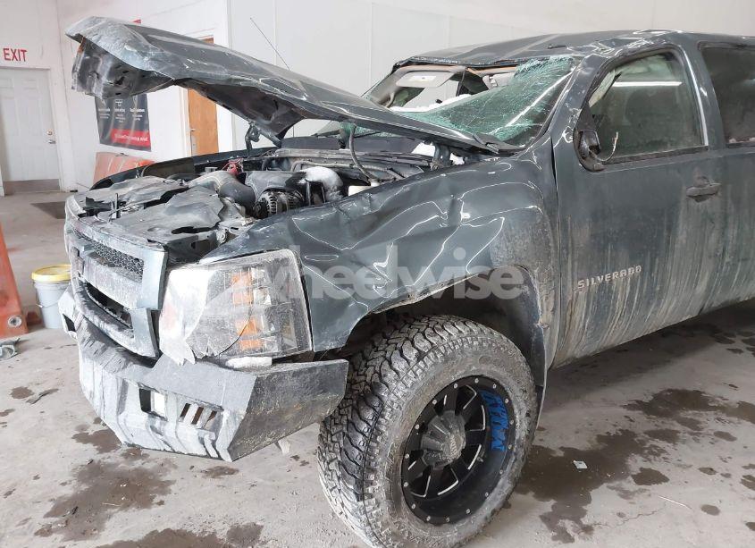 Photo 6 of 2011 Chevrolet Silverado 1500 LT (VIN 3GCPKSE33BG295102)