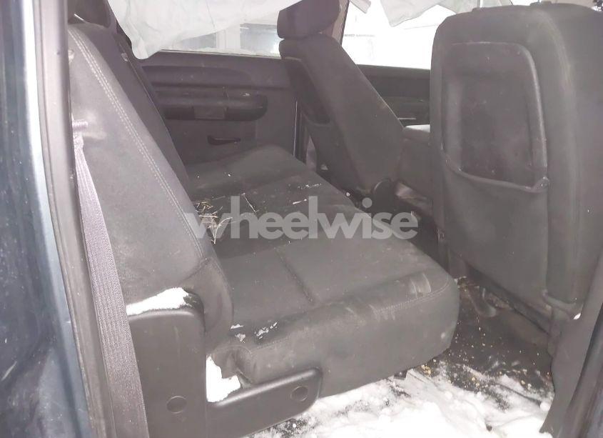 Photo 8 of 2011 Chevrolet Silverado 1500 LT (VIN 3GCPKSE33BG295102)