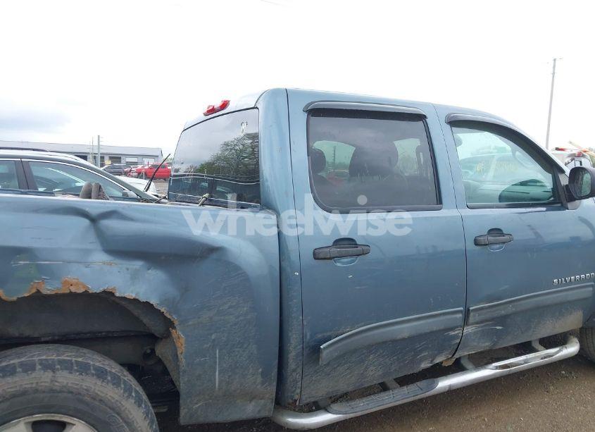 Photo 13 of 2011 Chevrolet Silverado 1500 LT (VIN 3GCPKSE33BG308883)