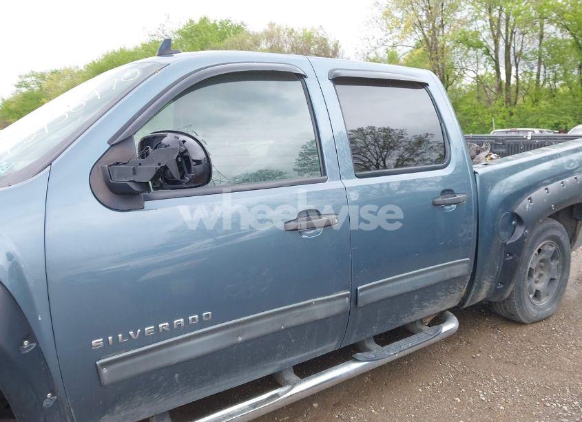 Photo 14 of 2011 Chevrolet Silverado 1500 LT (VIN 3GCPKSE33BG308883)