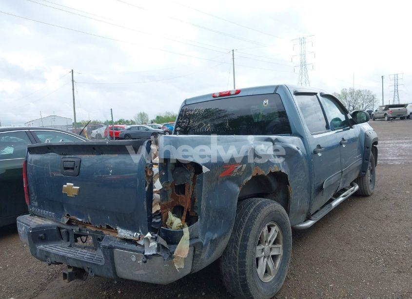 Photo 6 of 2011 Chevrolet Silverado 1500 LT (VIN 3GCPKSE33BG308883)