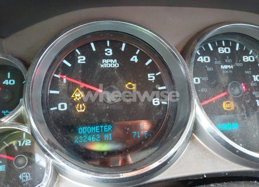 Photo 7 of 2011 Chevrolet Silverado 1500 LT (VIN 3GCPKSE33BG308883)