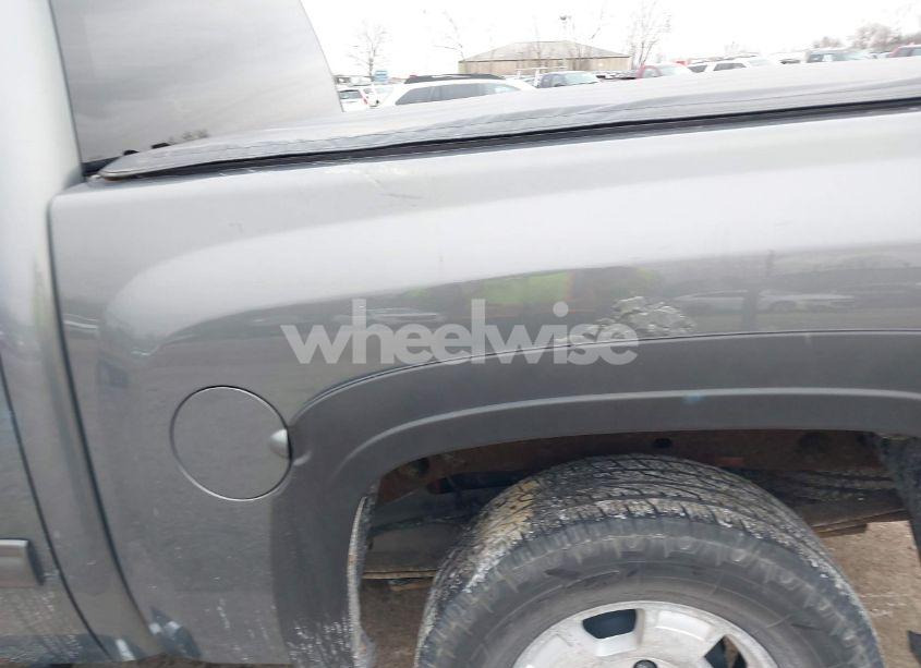 Photo 6 of 2011 Chevrolet Silverado 1500 LT (VIN 3GCPKSE34BG125573)