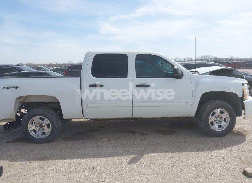 Photo 14 of 2011 Chevrolet Silverado 1500 LT (VIN 3GCPKSE34BG223342)