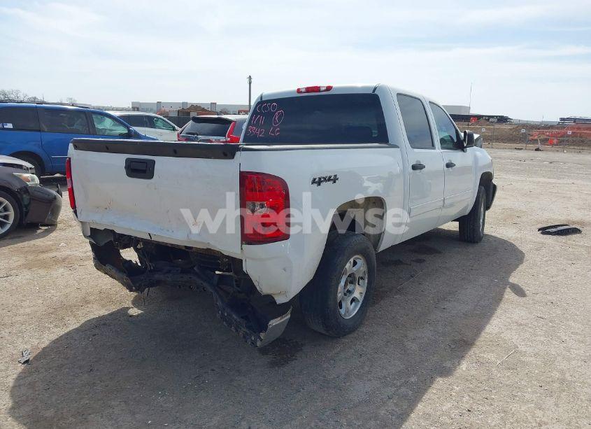 Photo 4 of 2011 Chevrolet Silverado 1500 LT (VIN 3GCPKSE34BG223342)