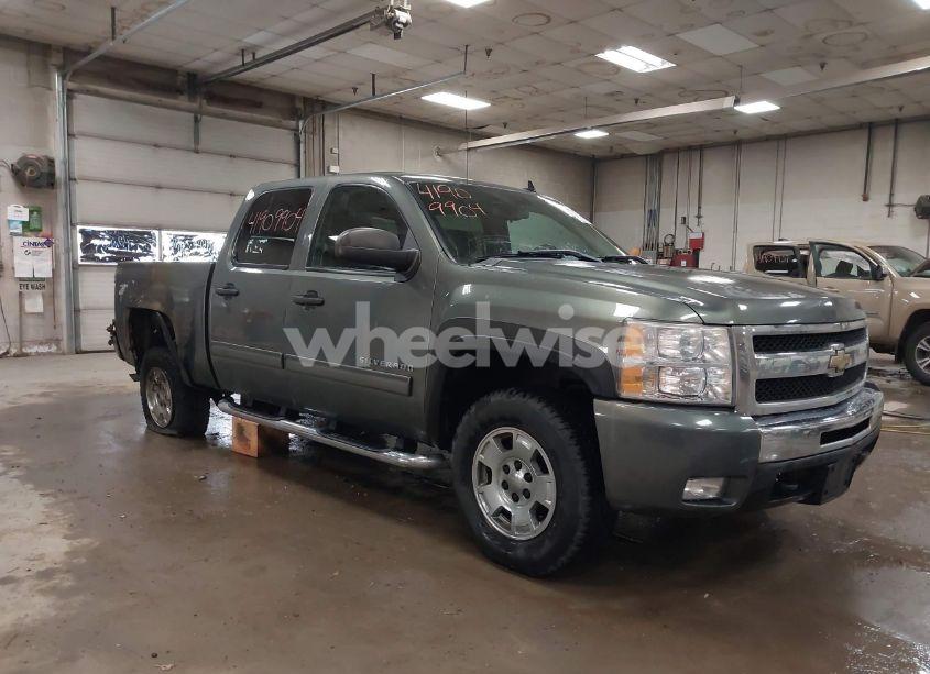 2011 Chevrolet Silverado 1500 LT (VIN 3GCPKSE34BG267051) main photo
