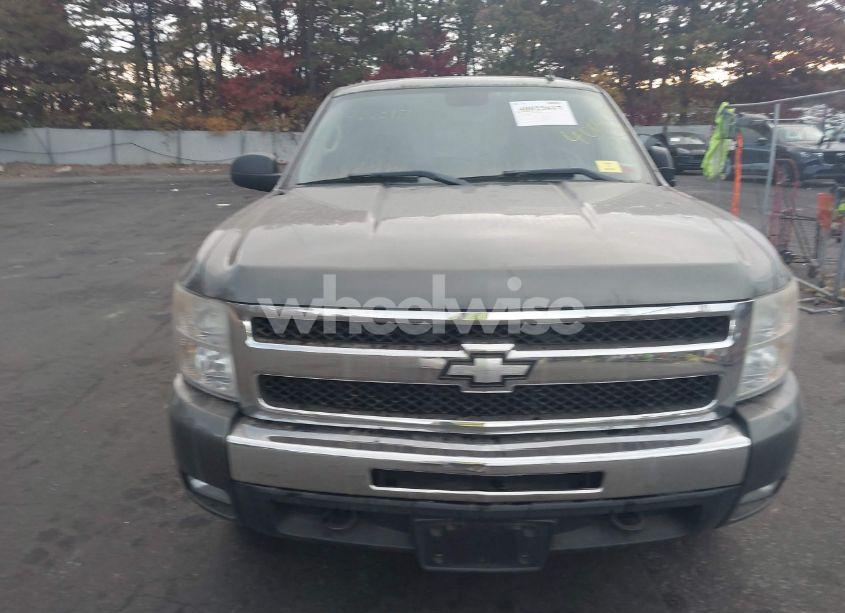 Photo 12 of 2011 Chevrolet Silverado 1500 LT (VIN 3GCPKSE34BG269107)