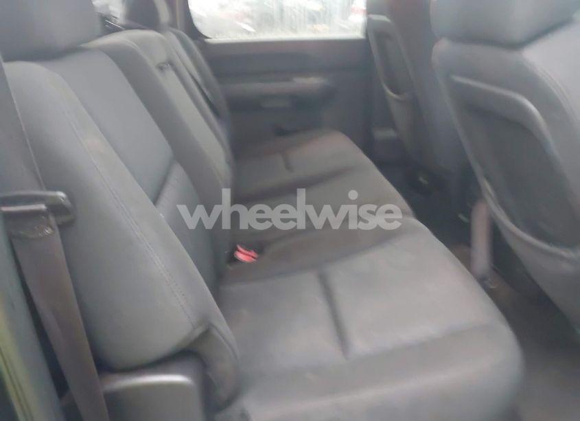 Photo 8 of 2011 Chevrolet Silverado 1500 LT (VIN 3GCPKSE34BG269107)