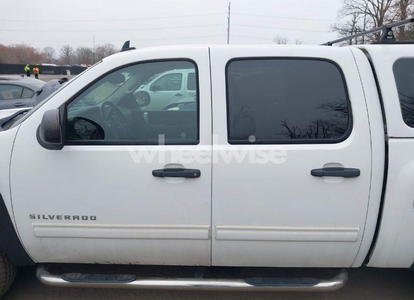 Photo 14 of 2011 Chevrolet Silverado 1500 LT (VIN 3GCPKSE34BG303174)