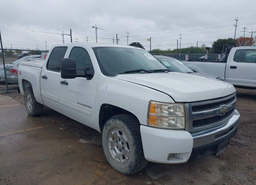 2011 Chevrolet Silverado 1500 LT (VIN 3GCPKSE34BG311517) main photo