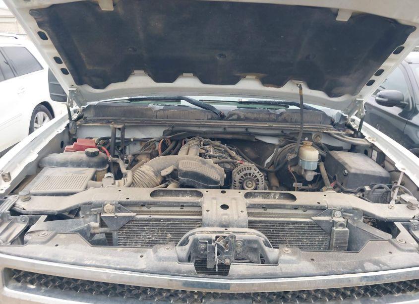 Photo 10 of 2011 Chevrolet Silverado 1500 LT (VIN 3GCPKSE34BG311517)