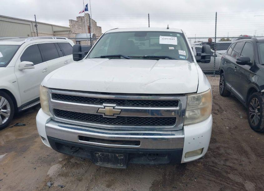 Photo 12 of 2011 Chevrolet Silverado 1500 LT (VIN 3GCPKSE34BG311517)