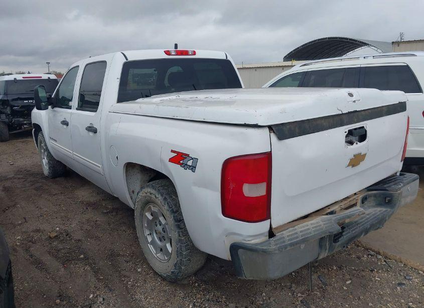 Photo 3 of 2011 Chevrolet Silverado 1500 LT (VIN 3GCPKSE34BG311517)