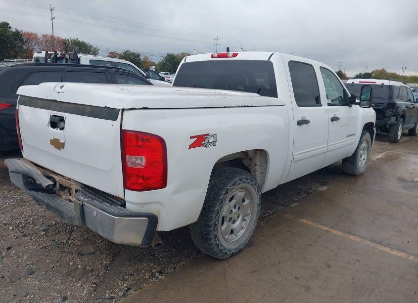 Photo 4 of 2011 Chevrolet Silverado 1500 LT (VIN 3GCPKSE34BG311517)