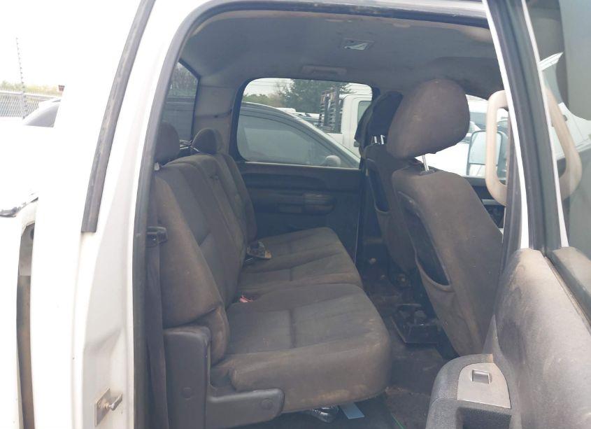 Photo 8 of 2011 Chevrolet Silverado 1500 LT (VIN 3GCPKSE34BG311517)