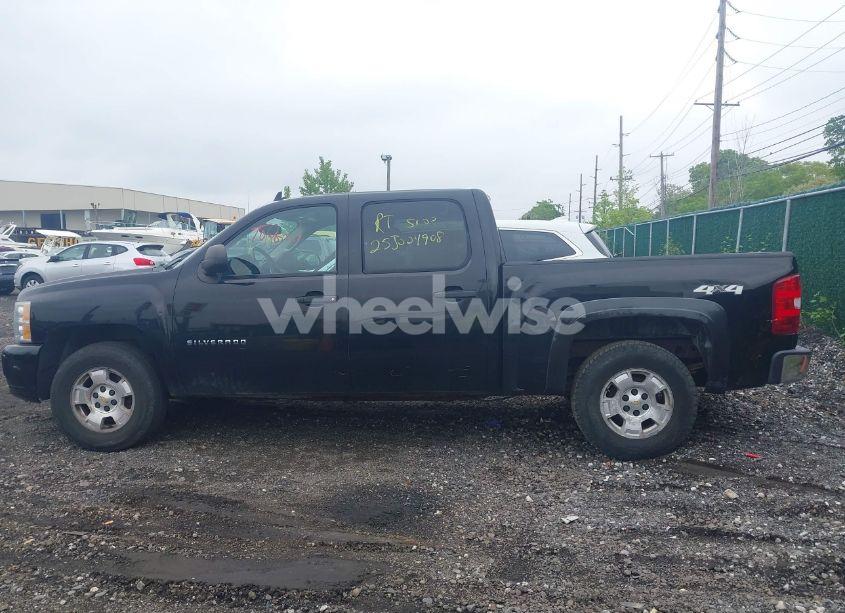 Photo 13 of 2011 Chevrolet Silverado 1500 LT (VIN 3GCPKSE34BG323151)