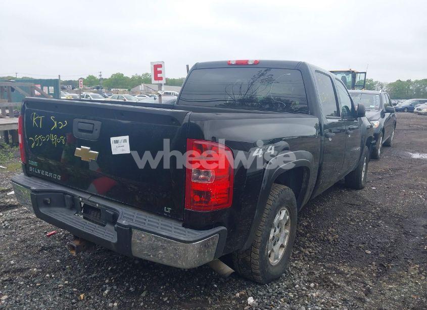 Photo 4 of 2011 Chevrolet Silverado 1500 LT (VIN 3GCPKSE34BG323151)