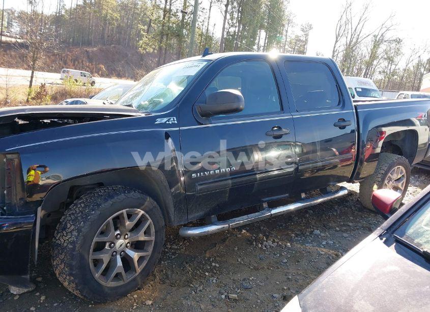 Photo 14 of 2011 Chevrolet Silverado 1500 LT (VIN 3GCPKSE34BG326812)