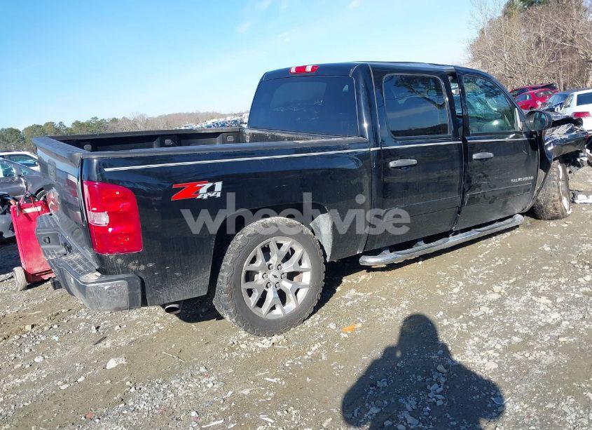 Photo 4 of 2011 Chevrolet Silverado 1500 LT (VIN 3GCPKSE34BG326812)