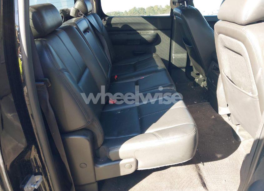 Photo 8 of 2011 Chevrolet Silverado 1500 LT (VIN 3GCPKSE34BG326812)