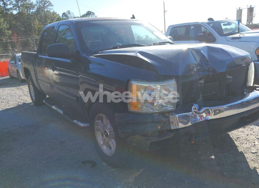 2011 Chevrolet Silverado 1500 LT (VIN 3GCPKSE34BG335302) main photo