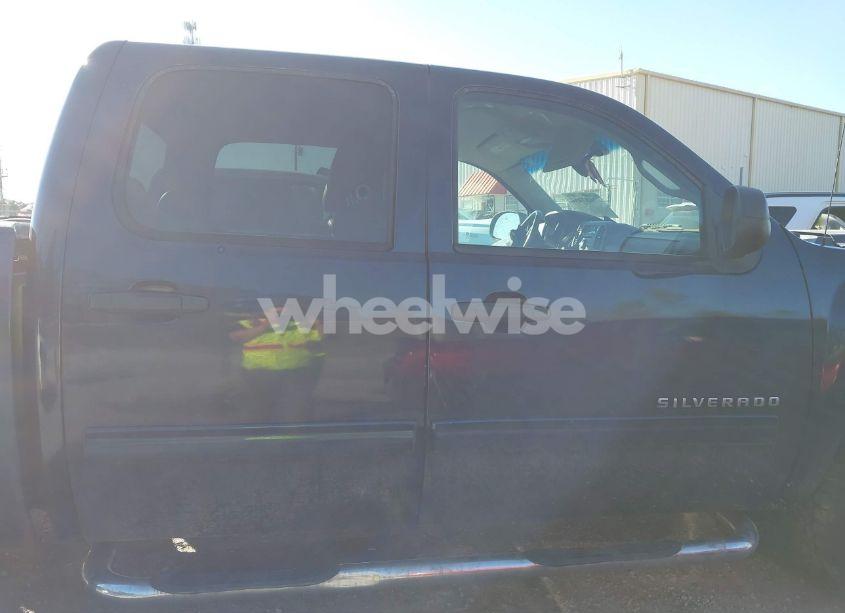 Photo 13 of 2011 Chevrolet Silverado 1500 LT (VIN 3GCPKSE34BG335302)