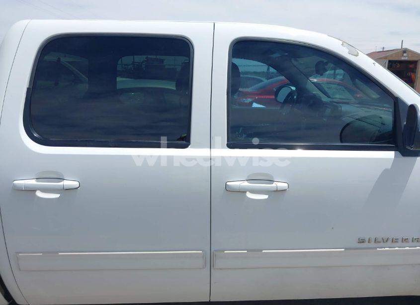 Photo 13 of 2011 Chevrolet Silverado 1500 LT (VIN 3GCPKSE34BG367036)