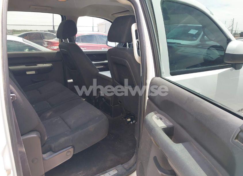 Photo 8 of 2011 Chevrolet Silverado 1500 LT (VIN 3GCPKSE34BG367036)