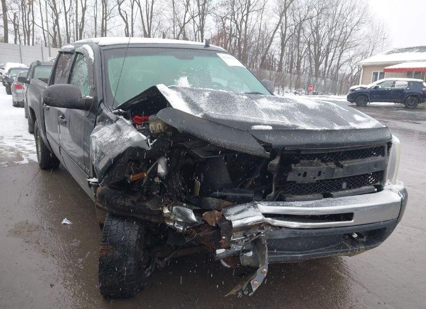 2011 Chevrolet Silverado 1500 LT (VIN 3GCPKSE35BG127767) main photo