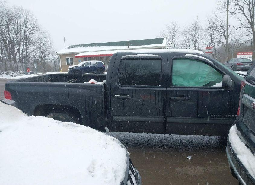 Photo 13 of 2011 Chevrolet Silverado 1500 LT (VIN 3GCPKSE35BG127767)