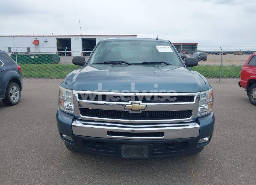 Photo 12 of 2011 Chevrolet Silverado 1500 LT (VIN 3GCPKSE35BG198449)