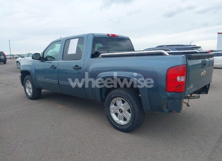 Photo 3 of 2011 Chevrolet Silverado 1500 LT (VIN 3GCPKSE35BG198449)