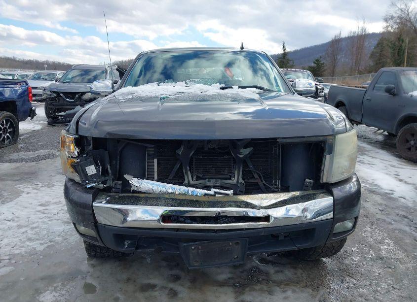 Photo 12 of 2011 Chevrolet Silverado 1500 LT (VIN 3GCPKSE35BG230722)