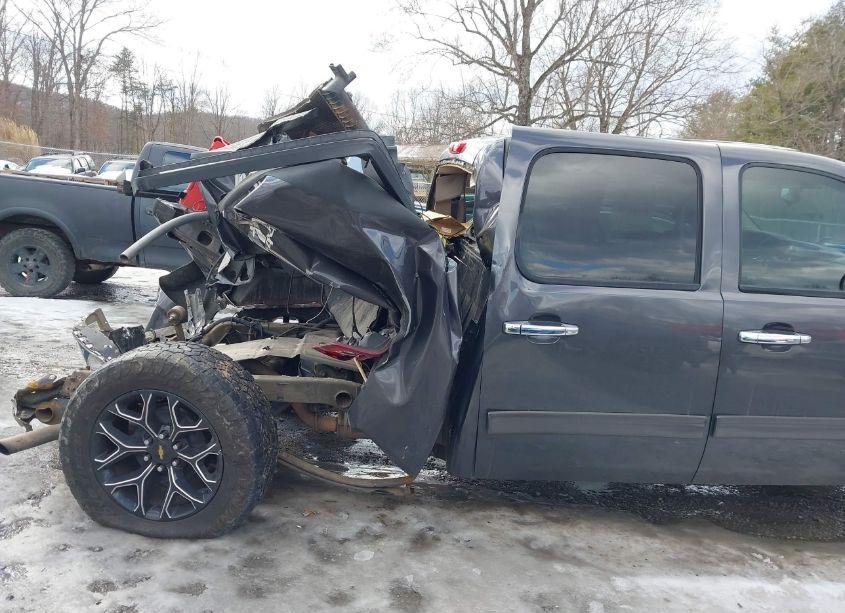 Photo 18 of 2011 Chevrolet Silverado 1500 LT (VIN 3GCPKSE35BG230722)